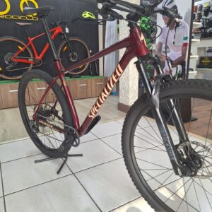 MTB Specialized Chisel XL- Semi nova - Com upgrades